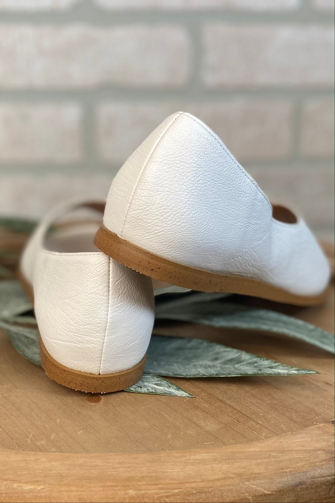 Mi.iM "Iris" Petal Design Sandals | (Size 7.5)