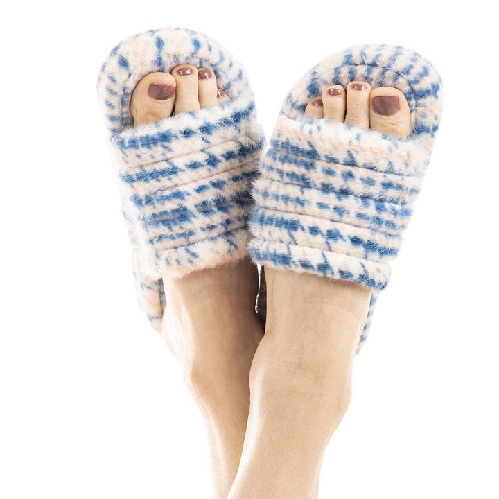 Blue Houndstooth Faux Fur Slippers | (Size S/M)