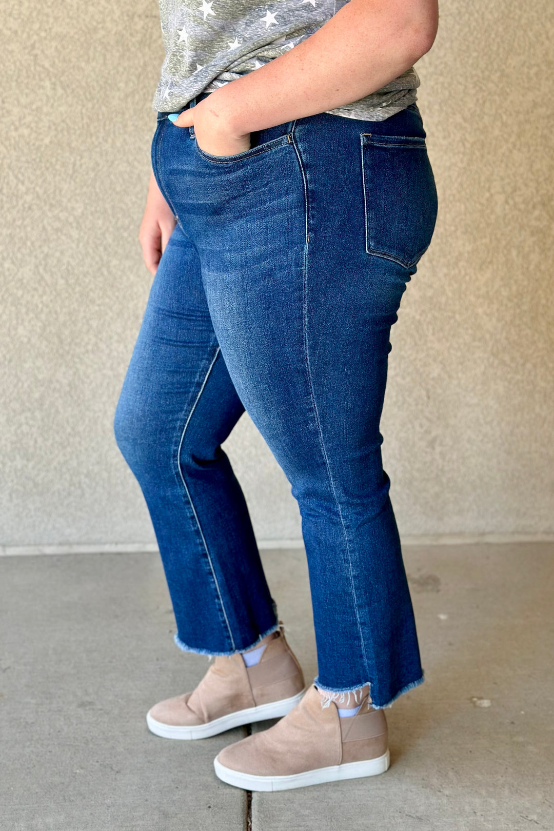 Sydney Cropped Flare Jeans from Lovervet