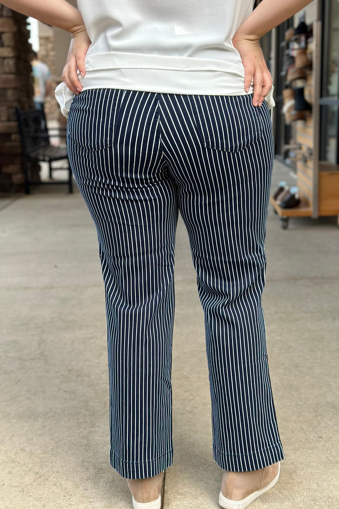 Vetti Striped Straight Leg Jeans