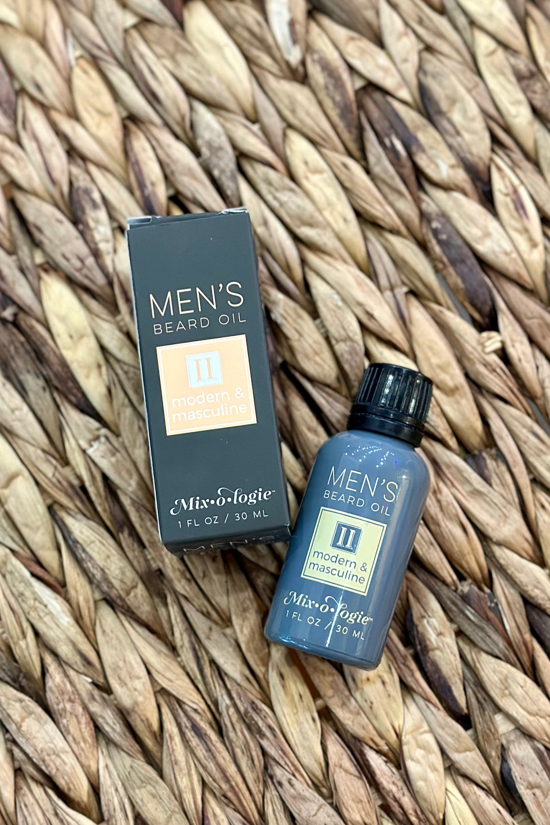 Men's Beard Oil by Mixologie (II - Modern & Masculine)