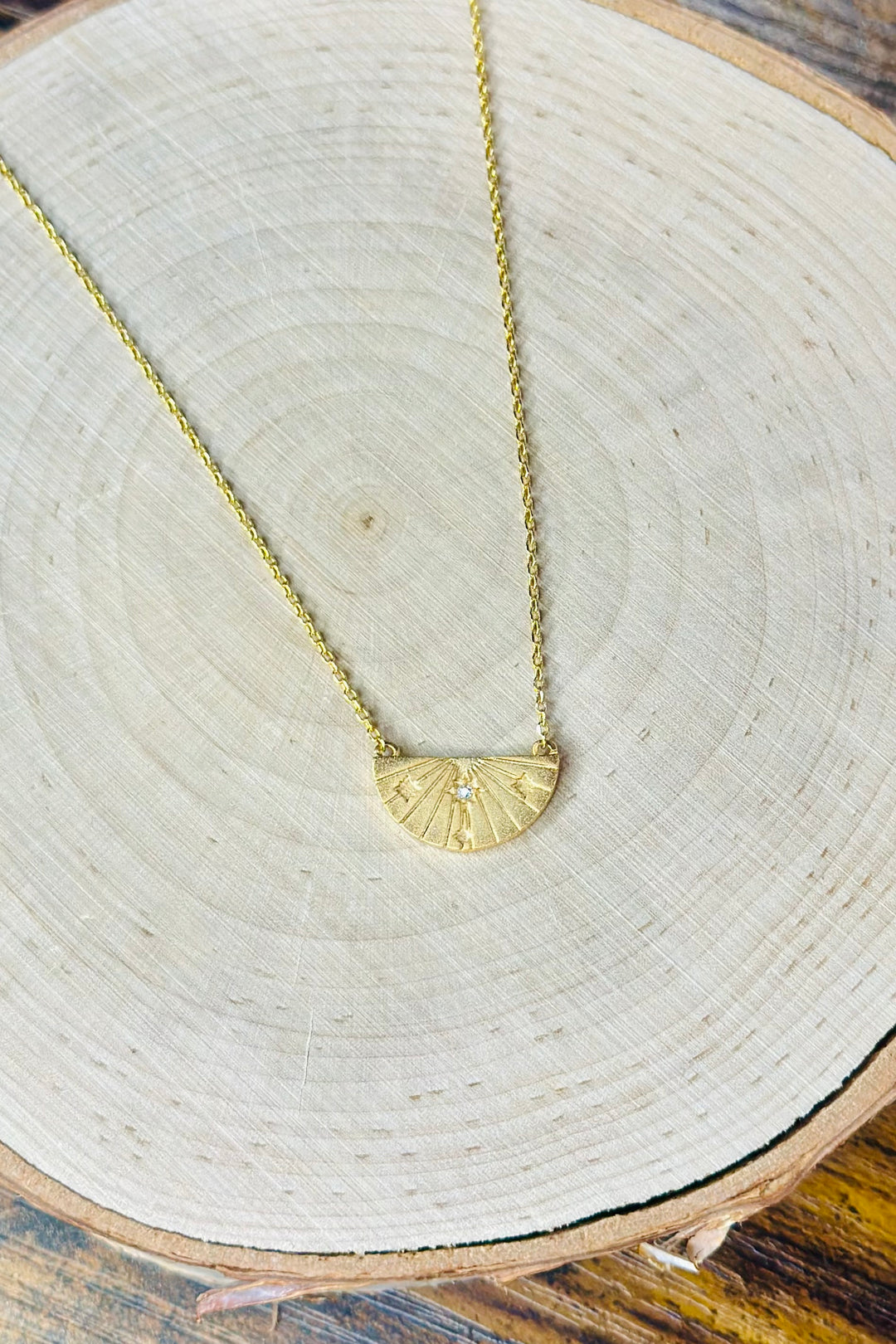 Half Round Starbursts Pendant Necklace