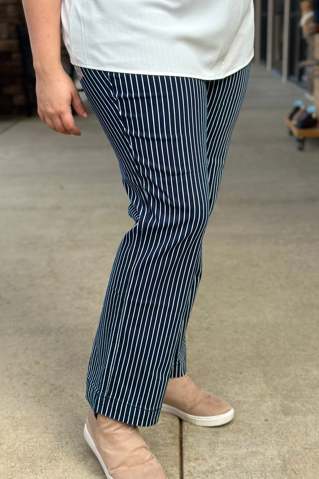 Vetti Striped Straight Leg Jeans