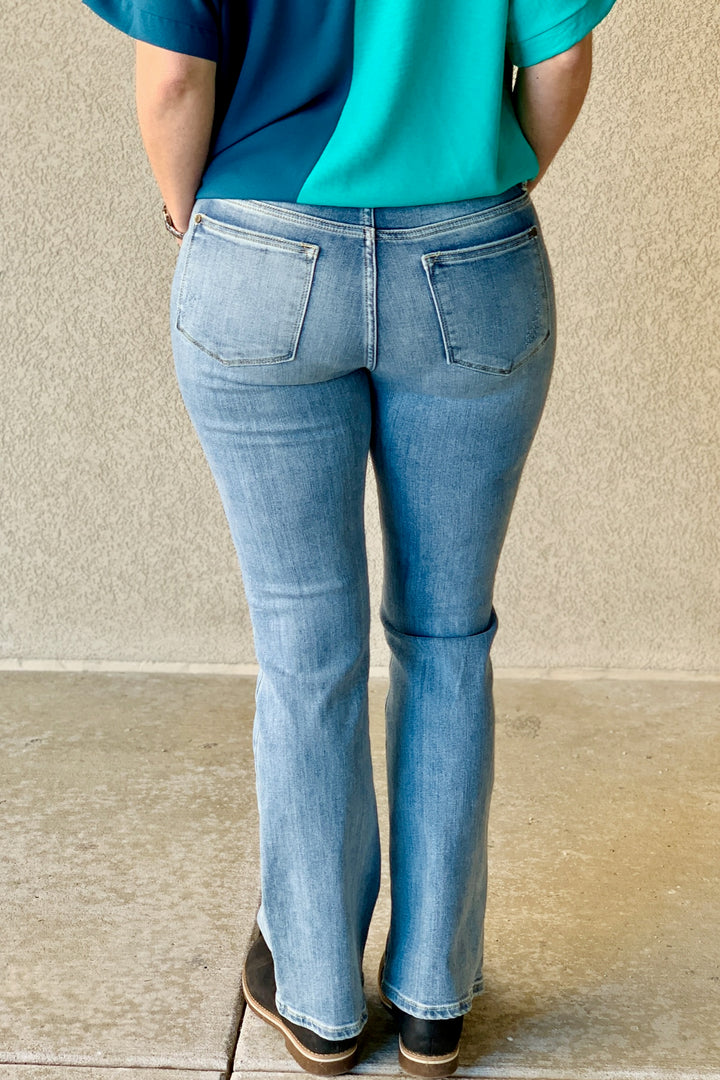 Susanne Mid-Rise Bootcut Jeans by Judy Blue | (Size 24W)