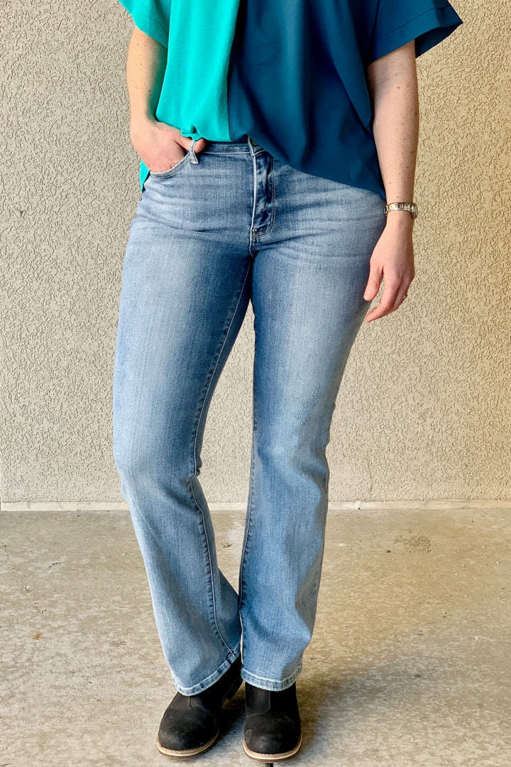 Susanne Mid-Rise Bootcut Jeans by Judy Blue | (Size 24W)