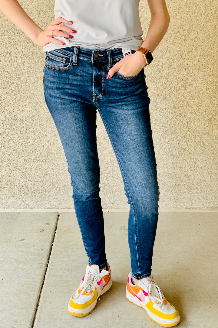 Holland Mid-Rise Skinny Jeans