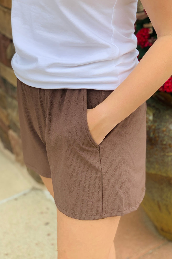 Cara Crinkle Woven Shorts - Brown
