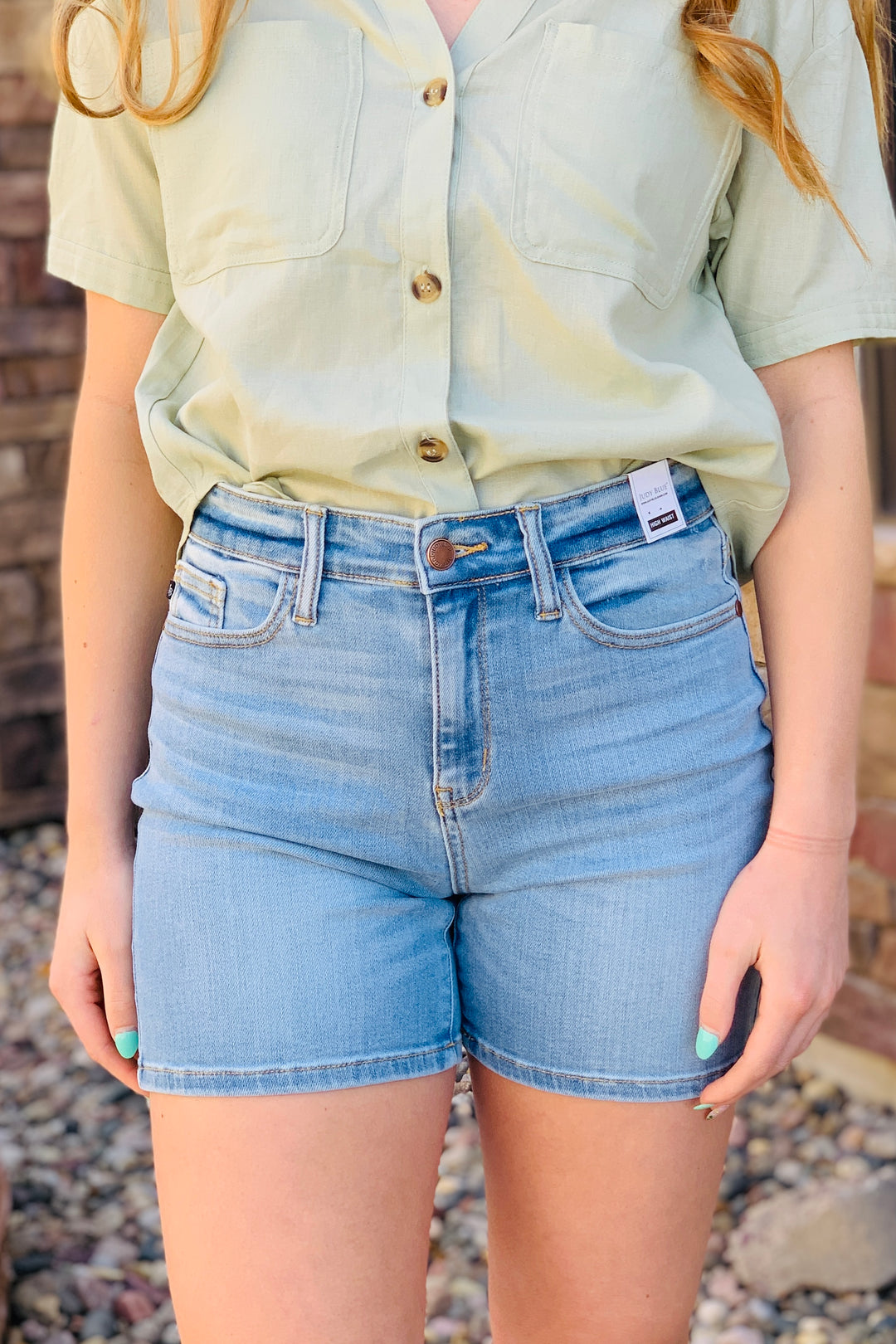 Indie Mid-Length Judy Blue Shorts