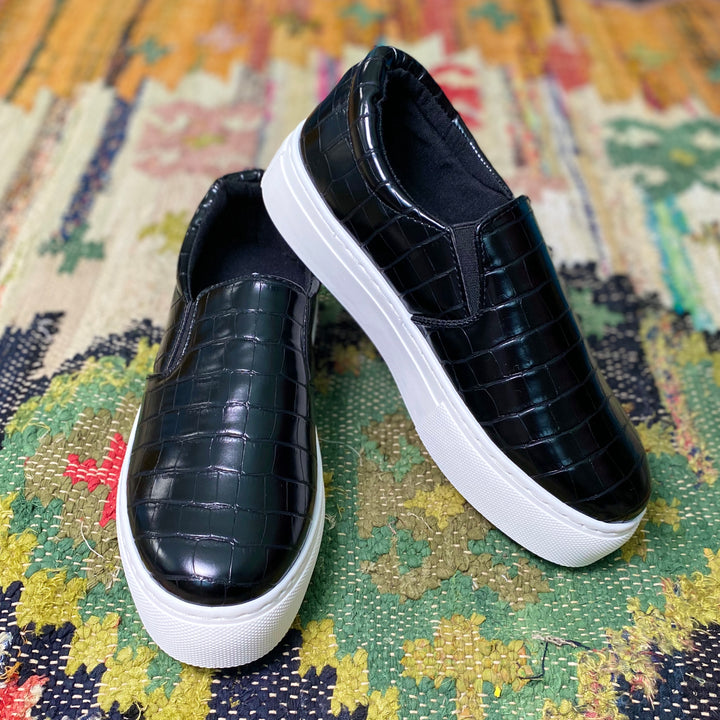 Qupid "Royal" Sneaker | (Size 6.5)