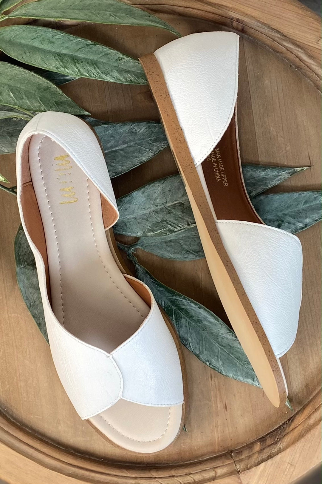 Mi.iM "Iris" Petal Design Sandals -- White