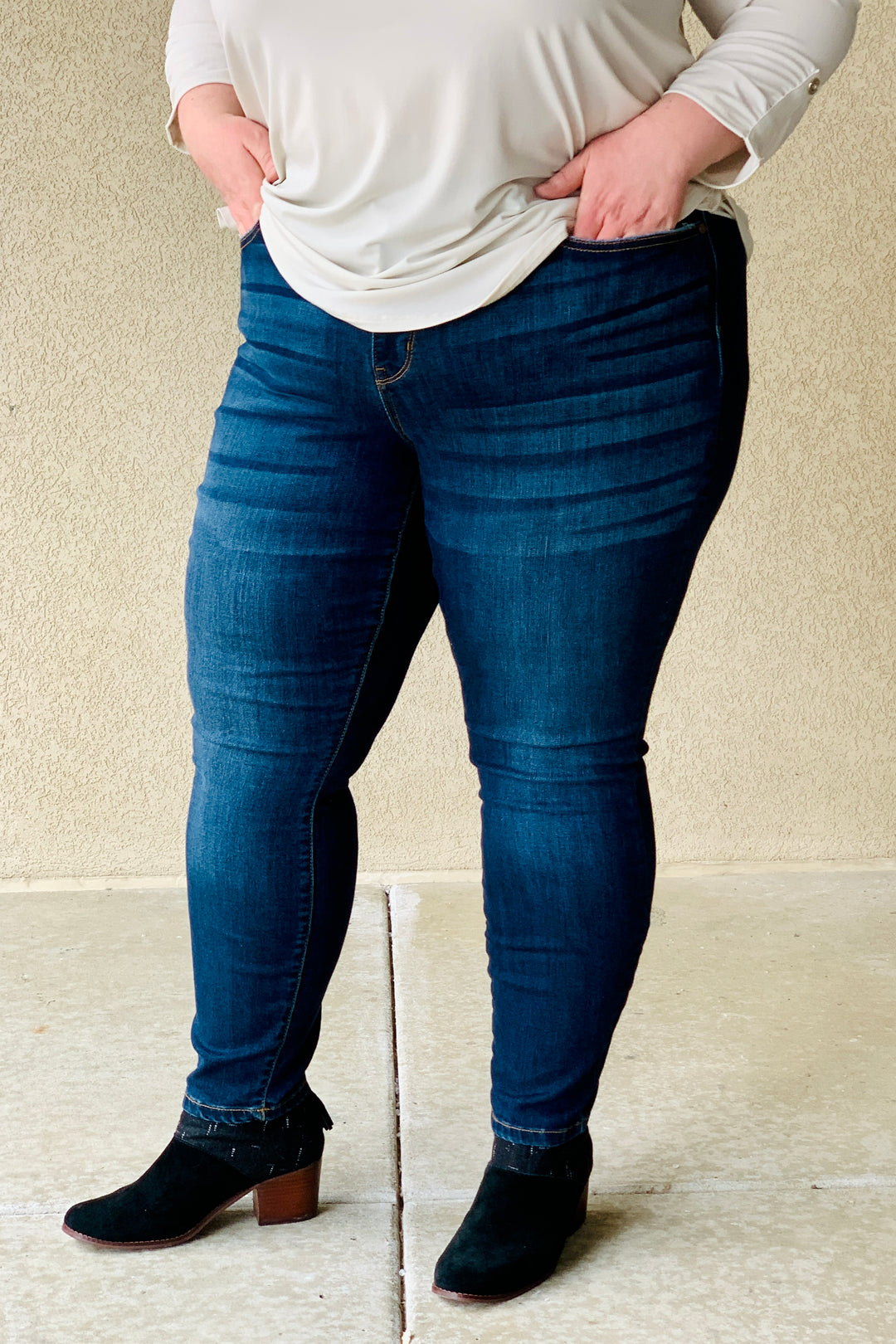 Talia Tummy Control Skinny Jeans - Size 24W – DART Boutique