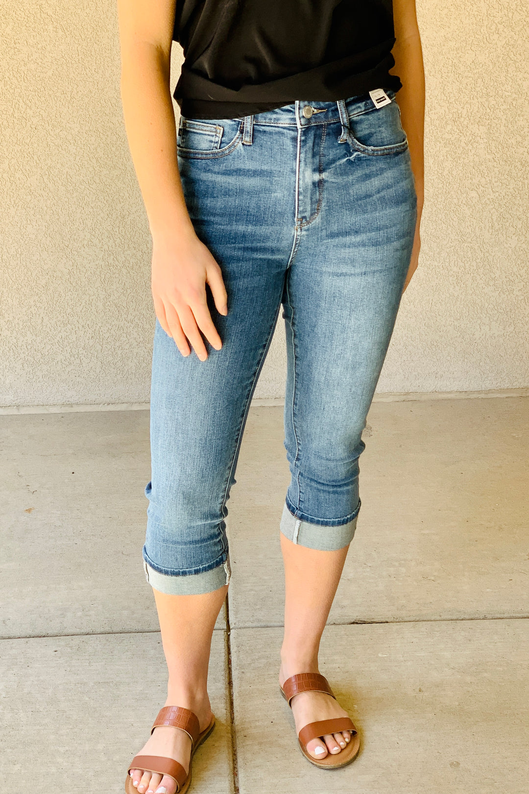 Judy Blue Mid-Rise Capri Jeans